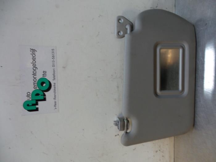 Pare-soleil d'un Nissan Almera (Almera 02-), -, 3 mois de garantie, Utilisé, -