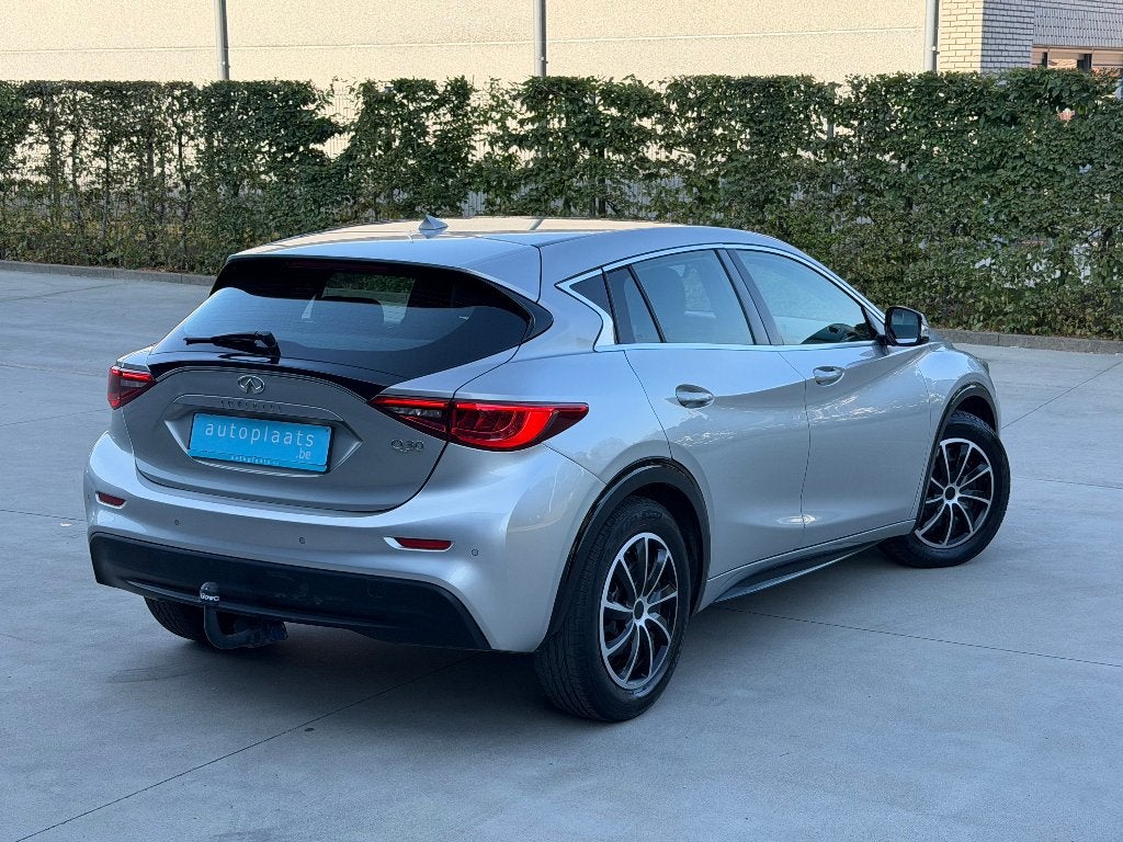 Infiniti Q30 1.5d van 2016 met 140000km, Auto's, USB, 103 g/km, Bedrijf, 5 deurs