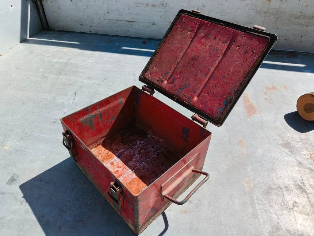 Gereedschap kist materiaal koffer tractor Kubota iseki, Ophalen