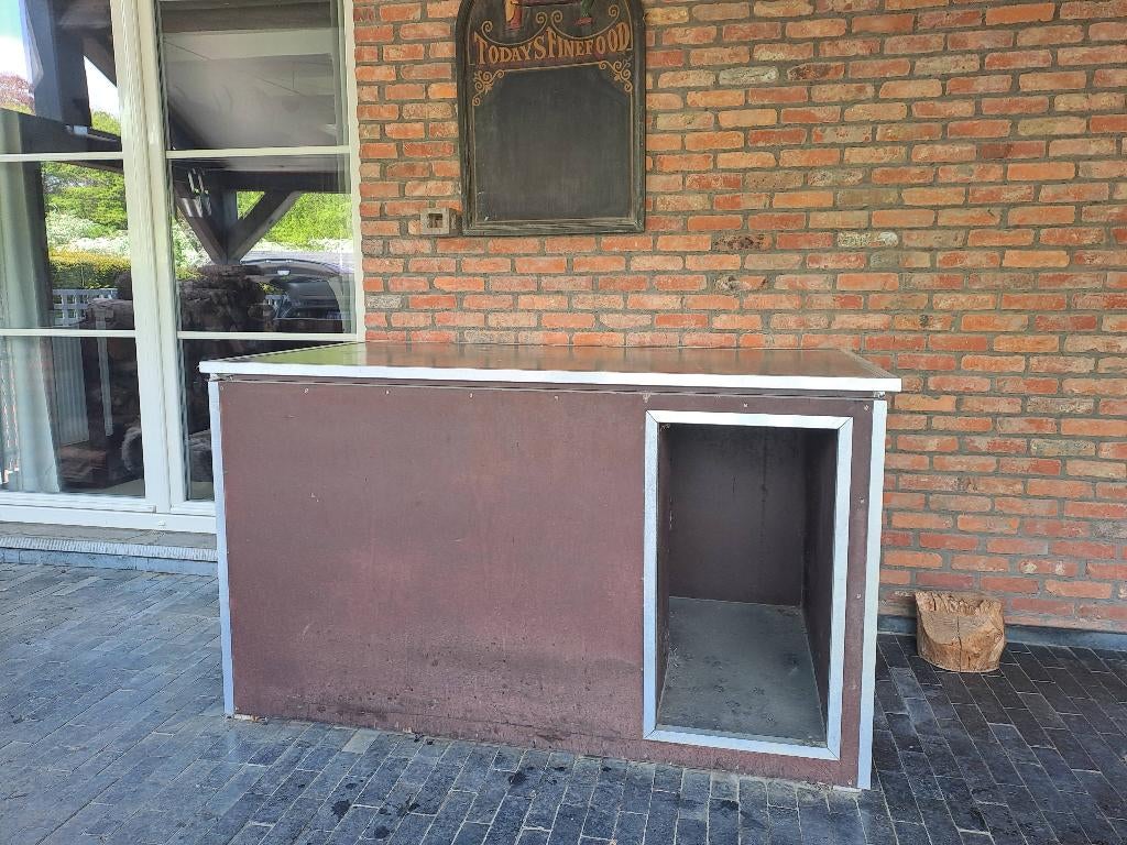 Ruim, geisoleerd hondenhok in betonplex, Dieren en Toebehoren, Ophalen, 110 cm of meer, 65 tot 100 cm, Hondenhok