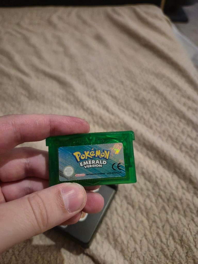 Pokemon emerald Pokémon GBA werkende rtc, Games en Spelcomputers, Ophalen
