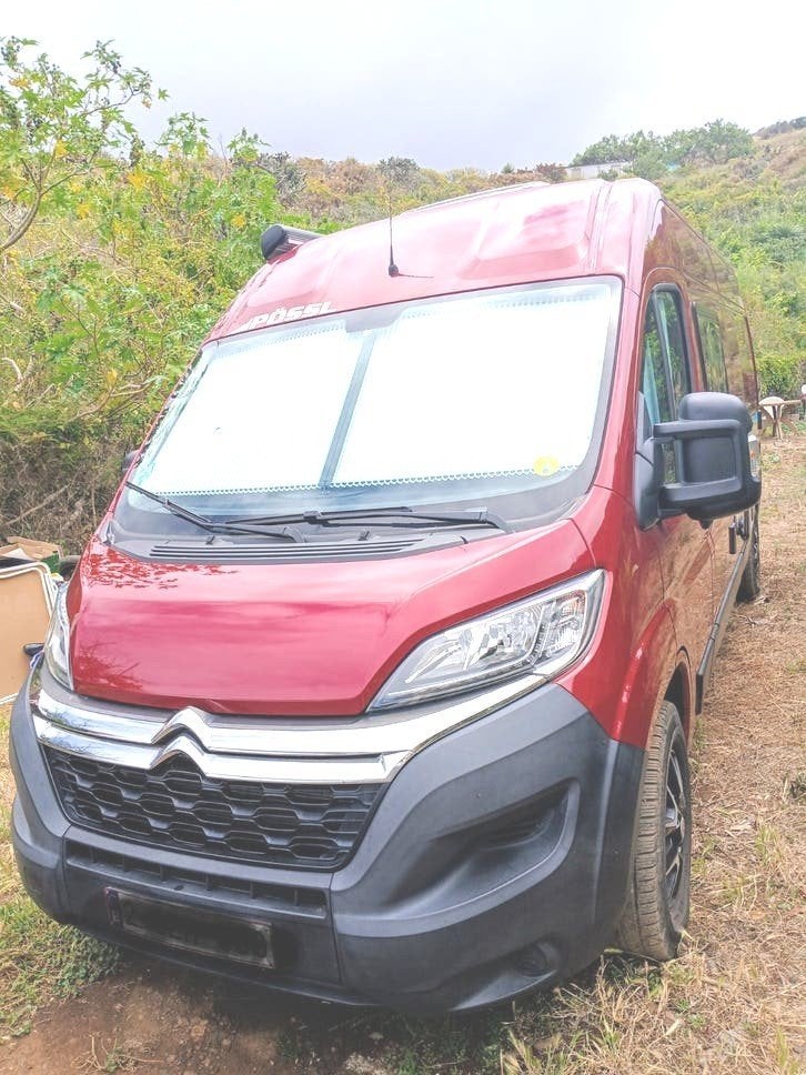 Sommet du Possl : 600+ 3 8200 km, 2019, Caravanes & Camping, Airbags, Toilette à cassette, Réfrigérateur, Diesel