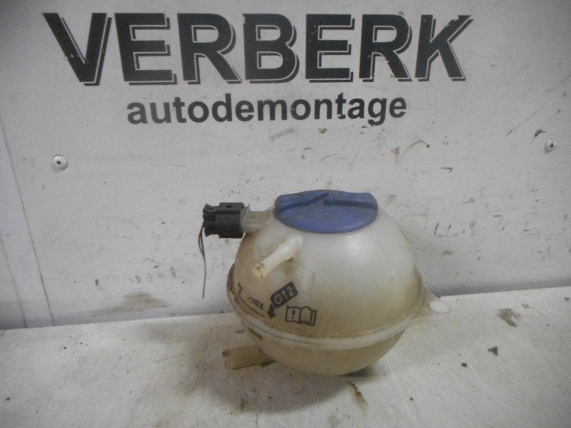 BOCAL LIQUIDE DE REFROIDISSEMENT Volkswagen Polo III (6N2), Autos : Pièces & Accessoires, Volkswagen, Volkswagen AG, Utilisé, Kundenbetreuung@volkswagen.de