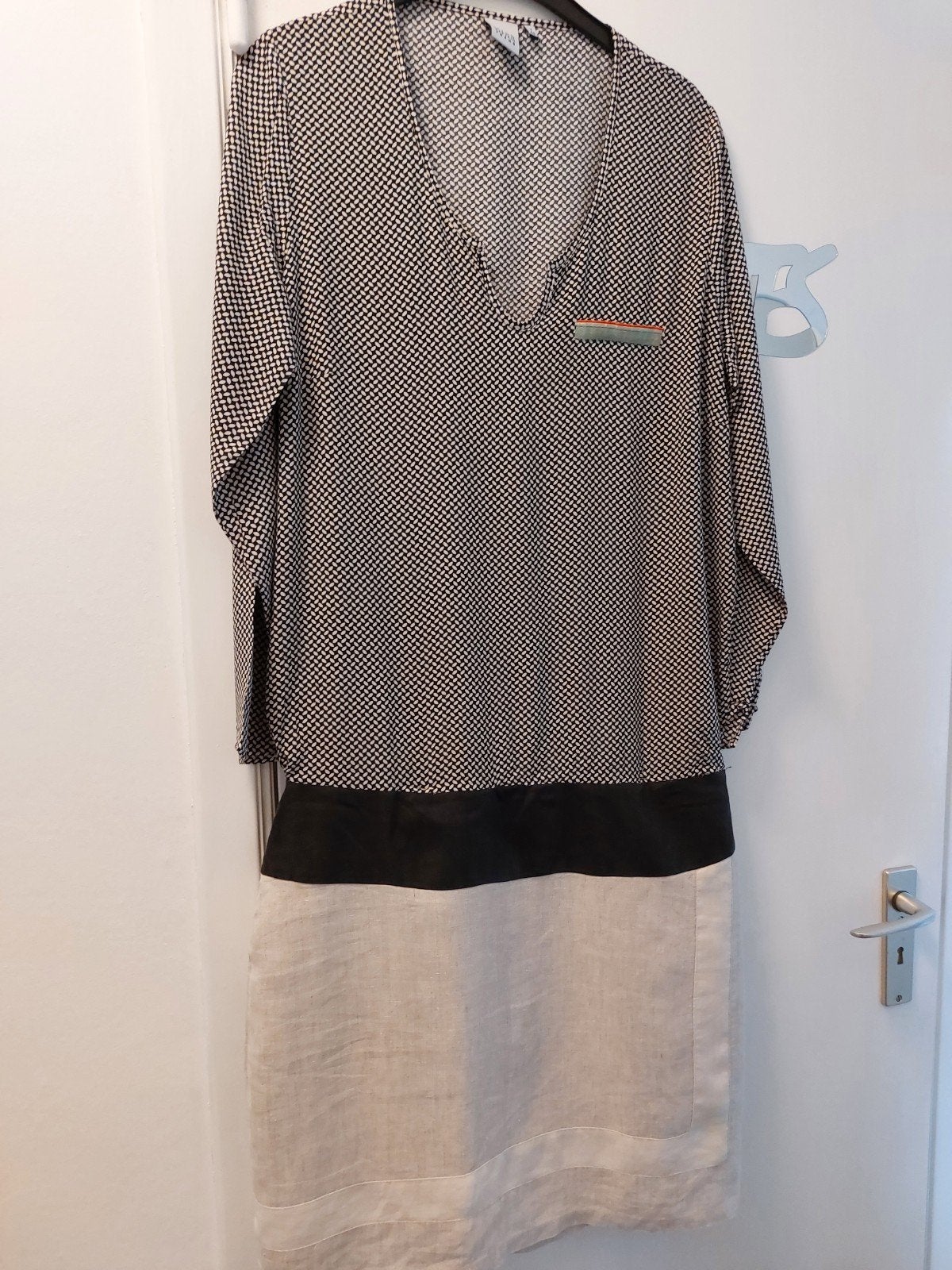 Robe miss captain., Enlèvement