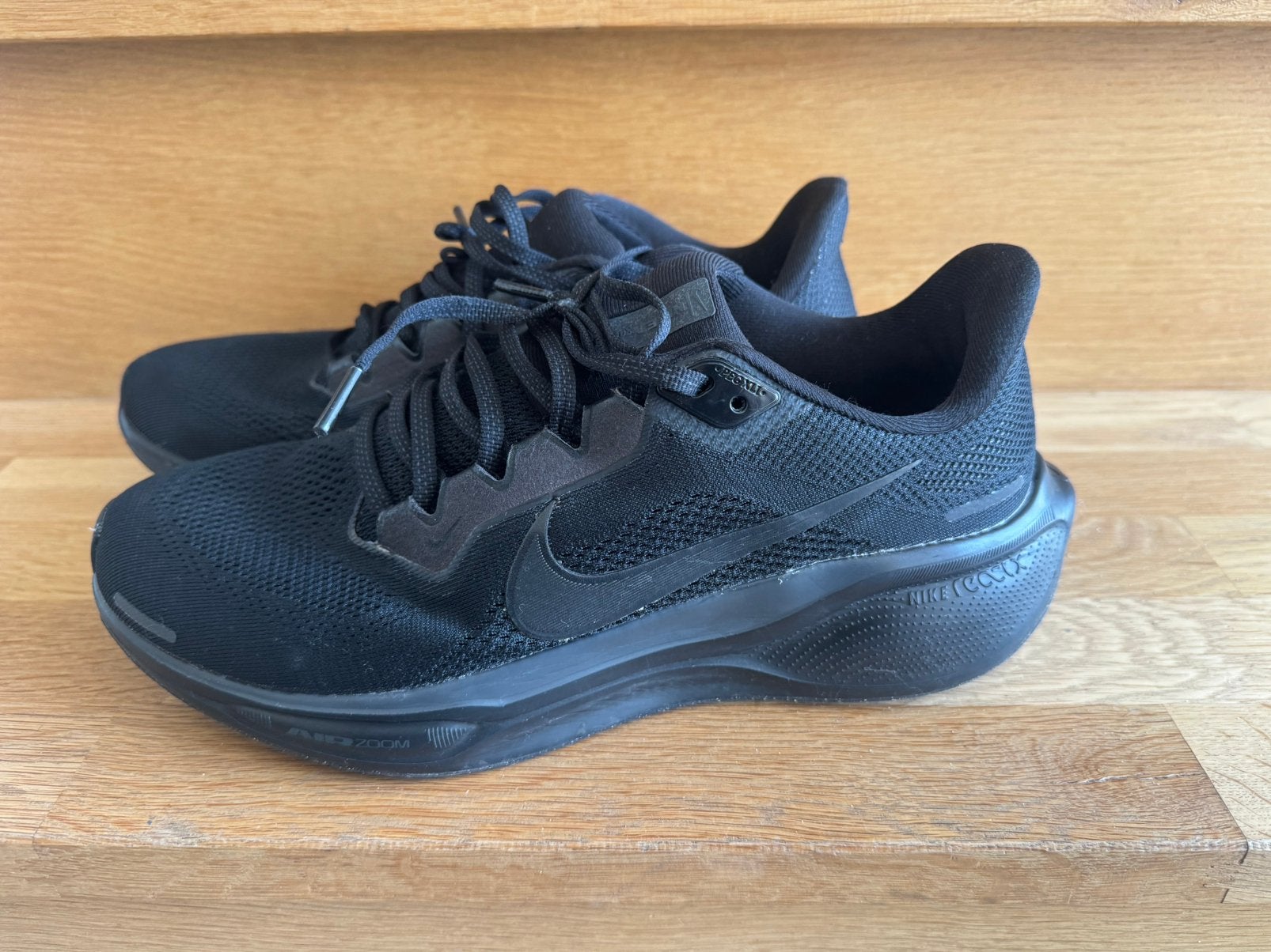 Nike Air Zoom hardloopschoenen zwart maat 43, Sport en Fitness, Ophalen of Verzenden, Zo goed als nieuw, Hardlopen, Hardloopschoenen