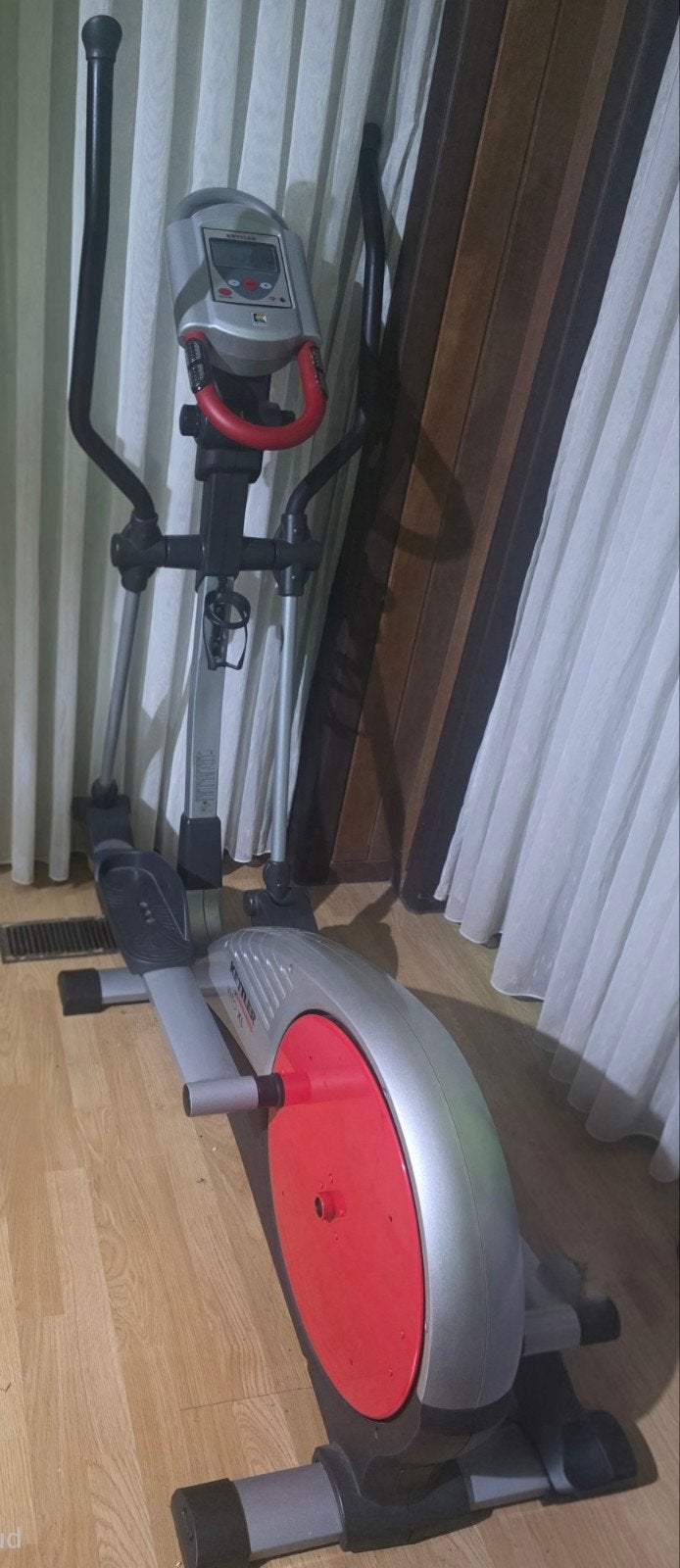 Kettler VITO XL crosstrainer – werkend, Sport en Fitness, Fitnessapparatuur, Ophalen, Gebruikt, Benen, Crosstrainer