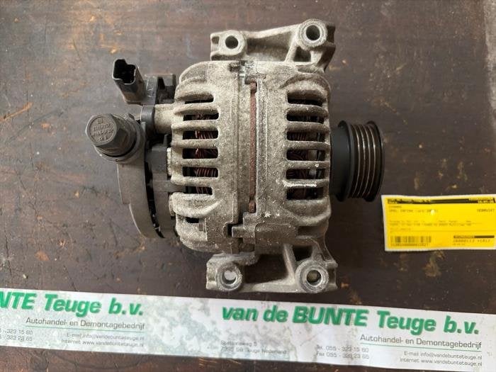 Dynamo van een Opel Zafira, Gebruikt, -, -, Opel