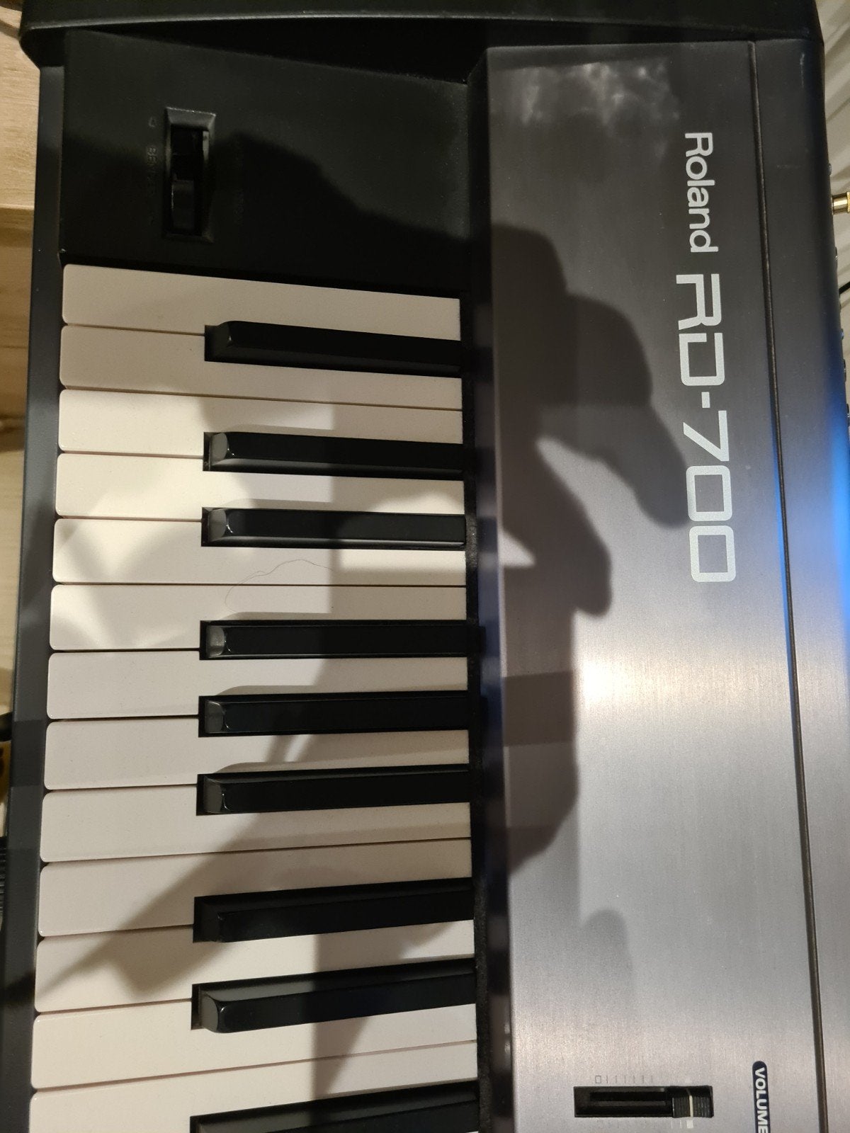 roland rd 700 état propre et tout fonctionne, Enlèvement