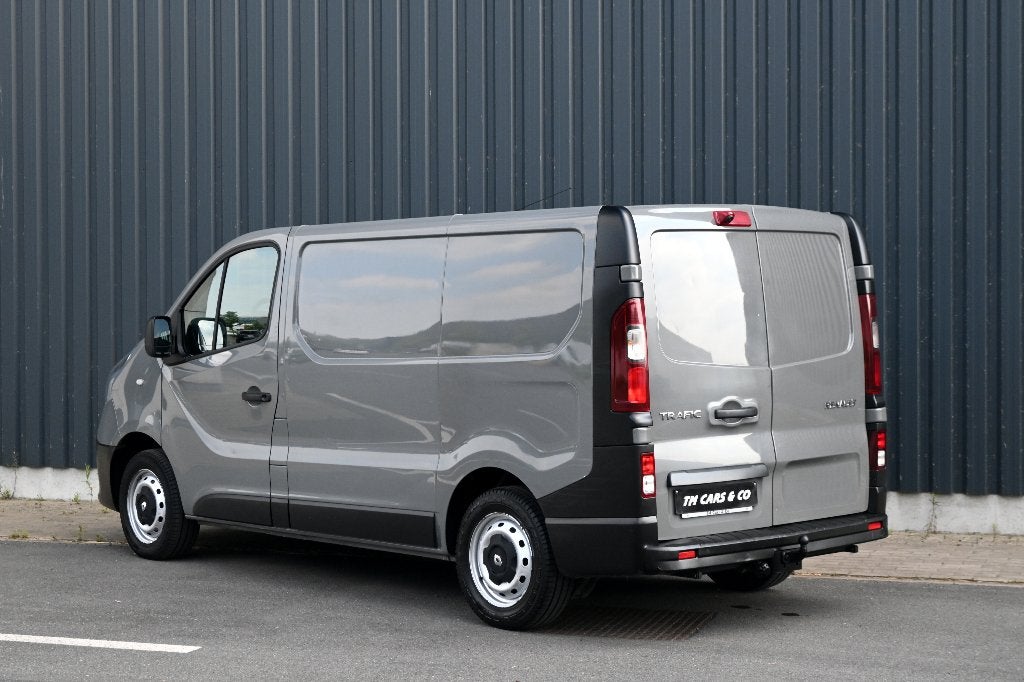 Renault Trafic 1.6TDCI L1 GPS, Cam, Climatiseur, A, Argent ou Gris, 170 g/km, Euro 6, Entreprise