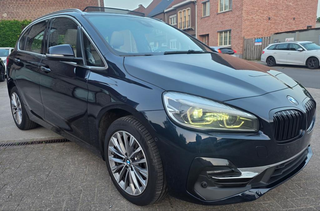 BMW 218i Active Tourer Luxury Line
Slechts 39.000 km!, Auto's, Bedrijf, 5 zetels, 5 deurs, Voorwielaandrijving