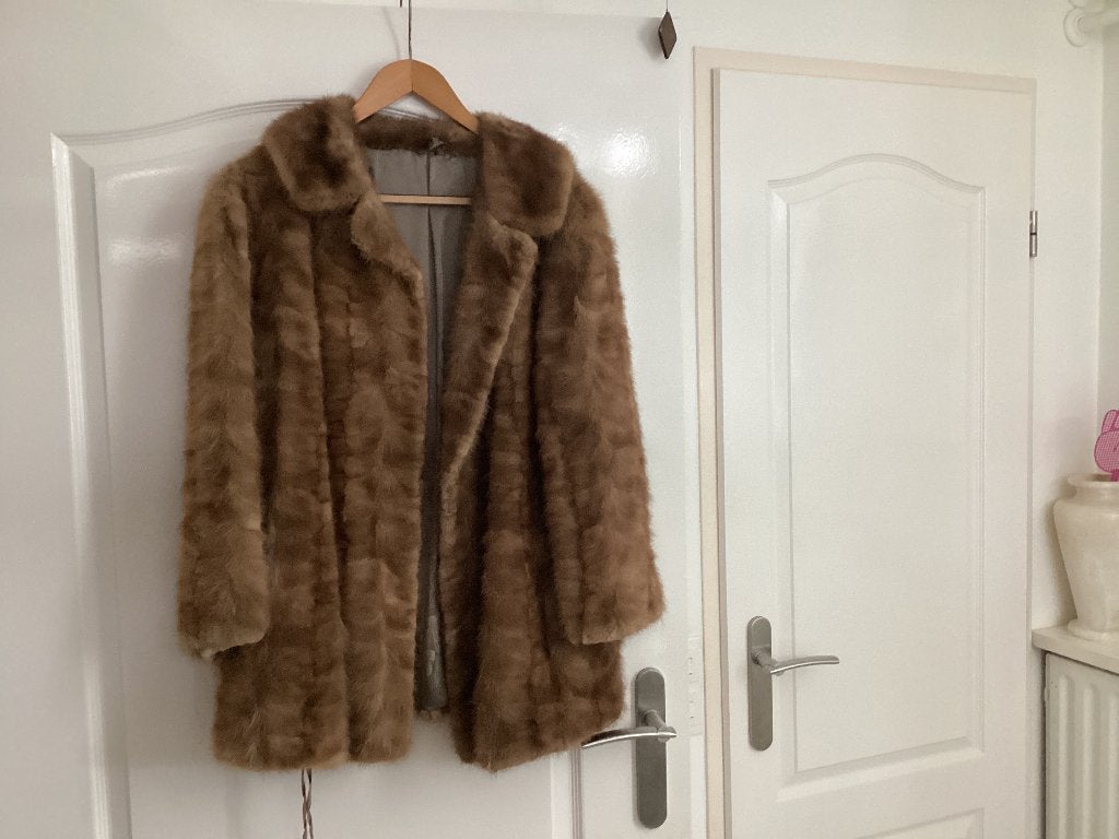 Nerts korte bontjas, Kleding | Dames, Bruin, Gedragen, Ophalen, ANDERE