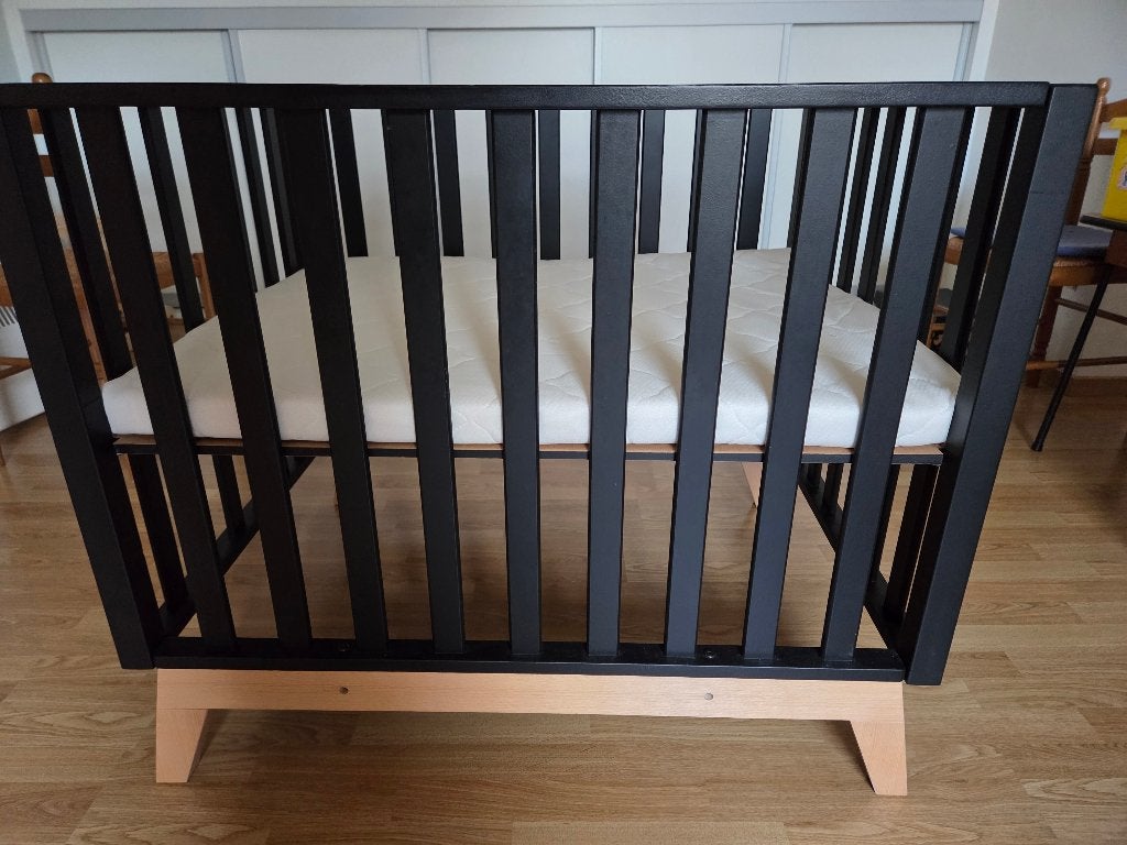 Parc pericles noir avec matelas, Enfants & Bébés, Enlèvement, Comme neuf, Réglable en hauteur