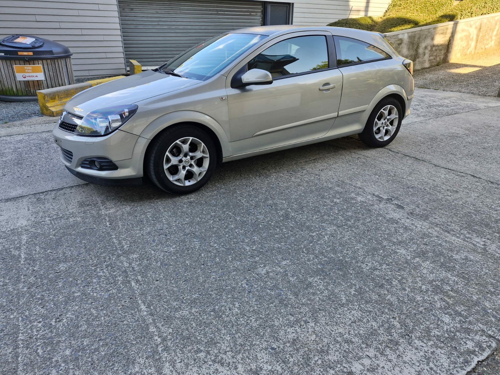 OPEL ASTRA GTC 1.4 BENZINE MET 165DKM 2007, Auto's, Opel, Particulier, Astra, Airbags, Boordcomputer, Centrale vergrendeling, Electronic Stability Program (ESP)