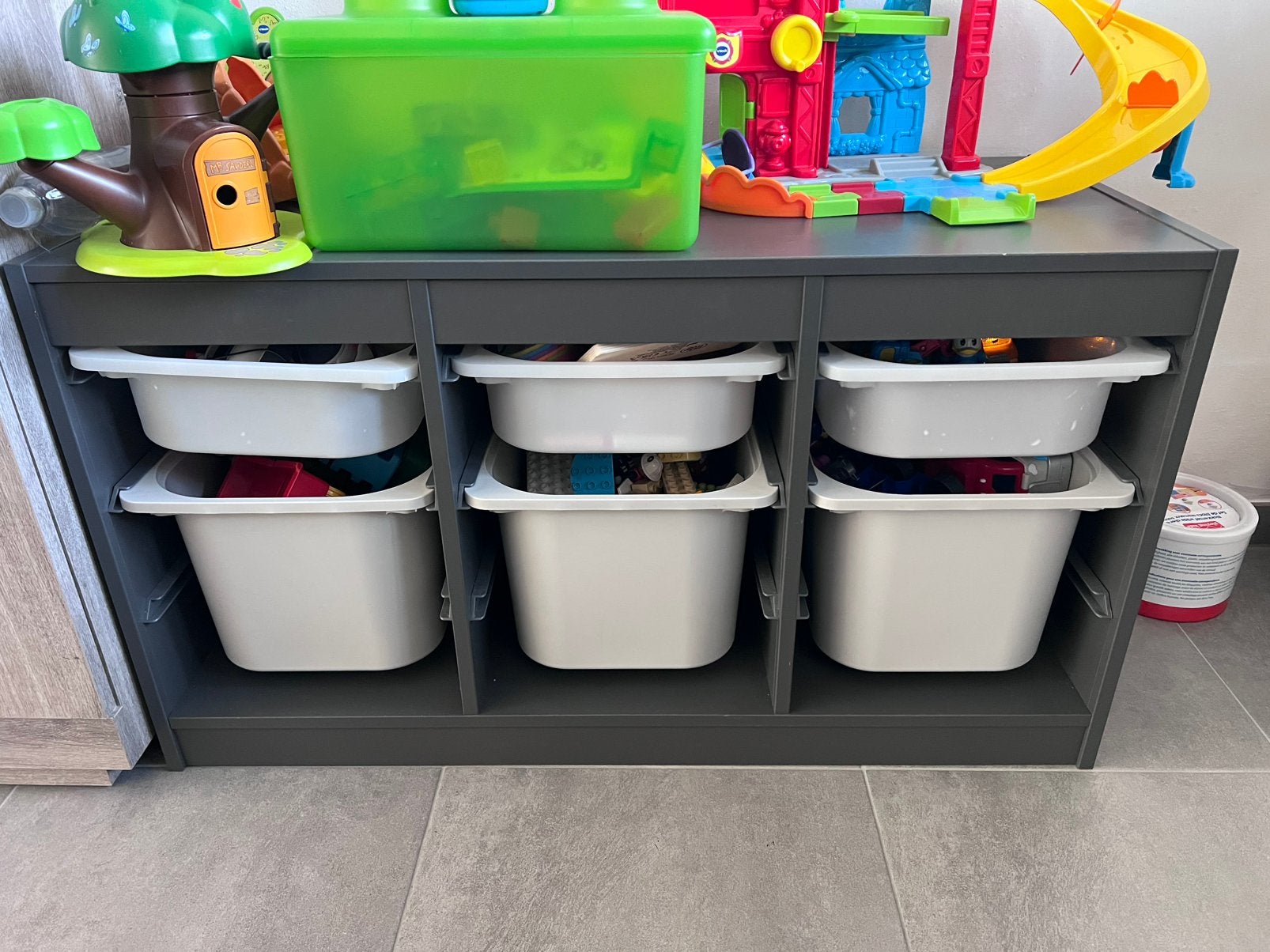 Ikea trofast kast met bakken, Kinderen en Baby's, Kinderkamer | Commodes en Kasten, Kast, 50 tot 70 cm, Zo goed als nieuw, 75 tot 100 cm