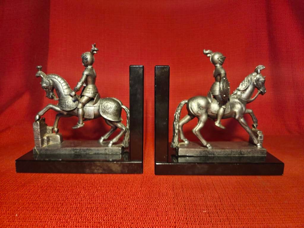 Serre-livres chevalier