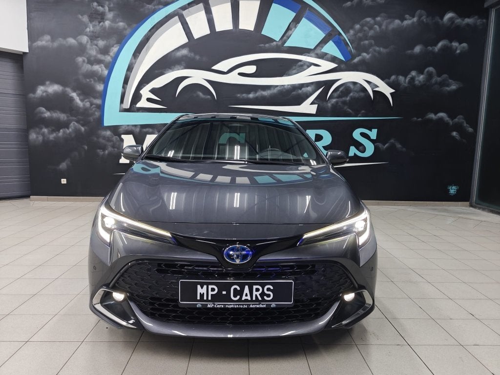 Toyota Corolla 1.8 Hybrid Style + tech pack, Parkeerassistent, Berline, 5 deurs, Zilver of Grijs