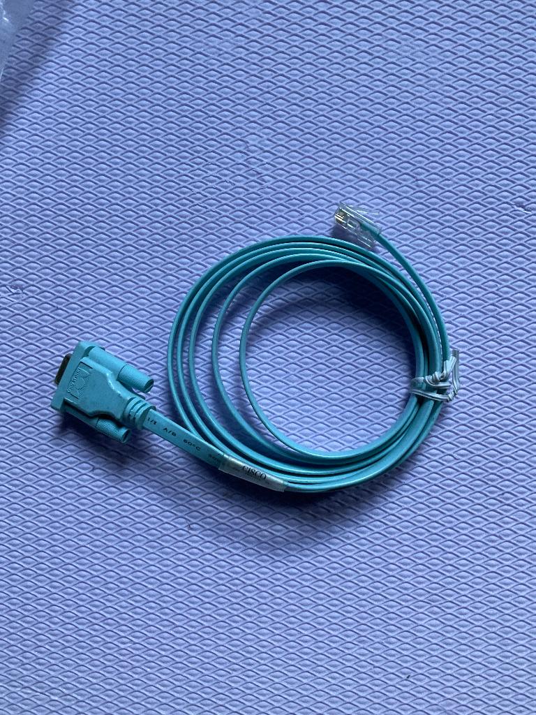 Allerlei kabels, VGA, UTP,SATA, DisplayPort,console,opladers, Enlèvement ou Envoi, Comme neuf