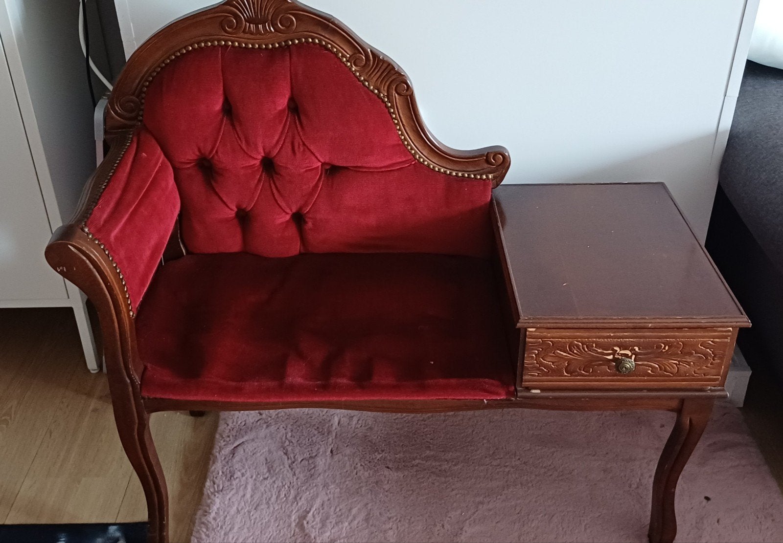Fauteuil Rétro, Enlèvement