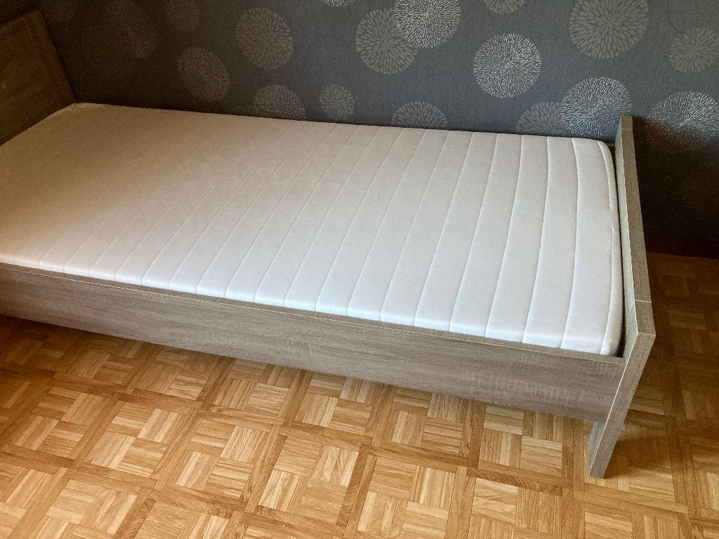1 persoonsbed, Huis en Inrichting, Slaapkamer | Bedden, Ophalen, 90 cm, Eenpersoons, Zo goed als nieuw
