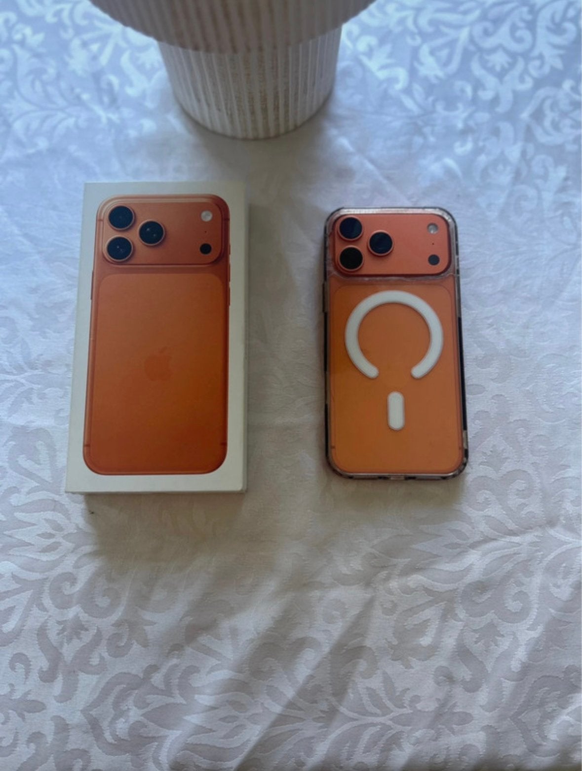 Iphone 17 pro max orange, Telecommunicatie, IPhone 17, Overige typen, Zo goed als nieuw, Schokbestendig