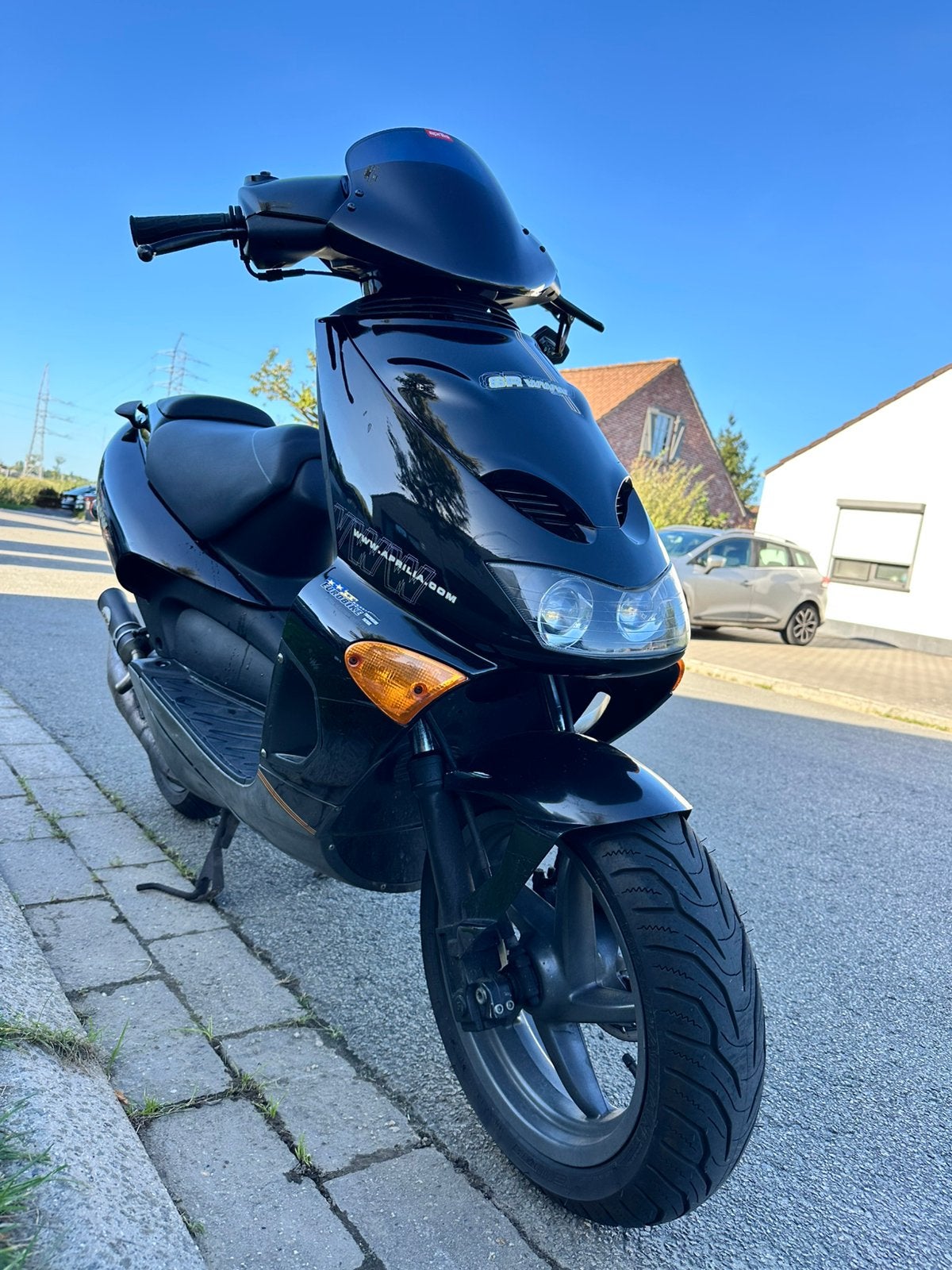 Aprilia sr50 b klasse, Fietsen en Brommers, Ophalen, Zo goed als nieuw
