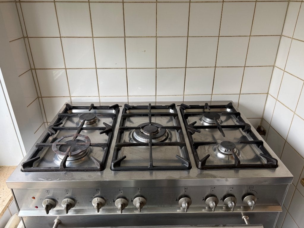 Cuisinière DELONGHI inox – 90 cm – Gaz + grand four, Electroménager, Cuisinières, Utilisé, À Poser, 5 zones de cuisson ou plus