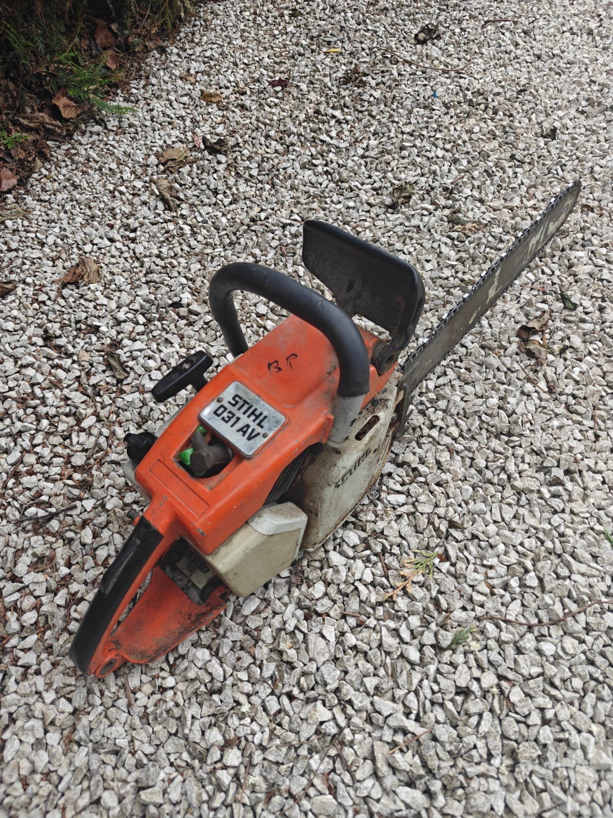 Stihl 031 kettingzaag, Enlèvement, Tronçonneuse