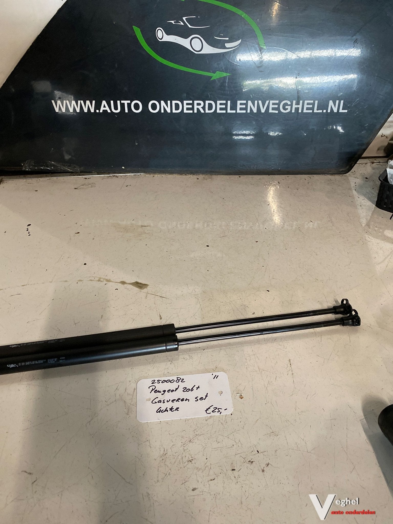 Peugeot 206+ 3drs 2011 2500082. Gasveren set achter, -, Utilisé, -, -