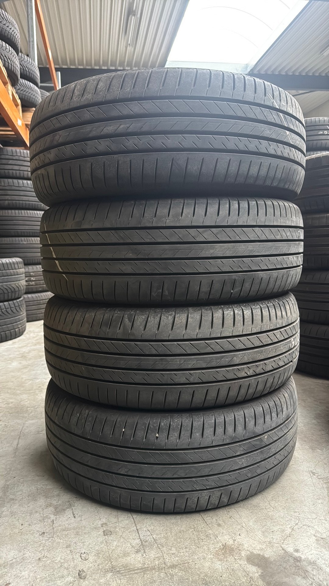 2355519 235/55/19 235/55R19 zomerbanden merk Bridgestone, Ophalen