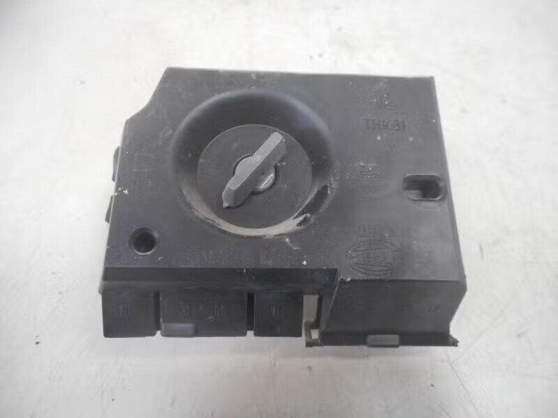 FITTING LAMPHOUDER Audi 100 Avant Quattro (C4), Enlèvement ou Envoi, Audi, Utilisé, Info@forvia.com