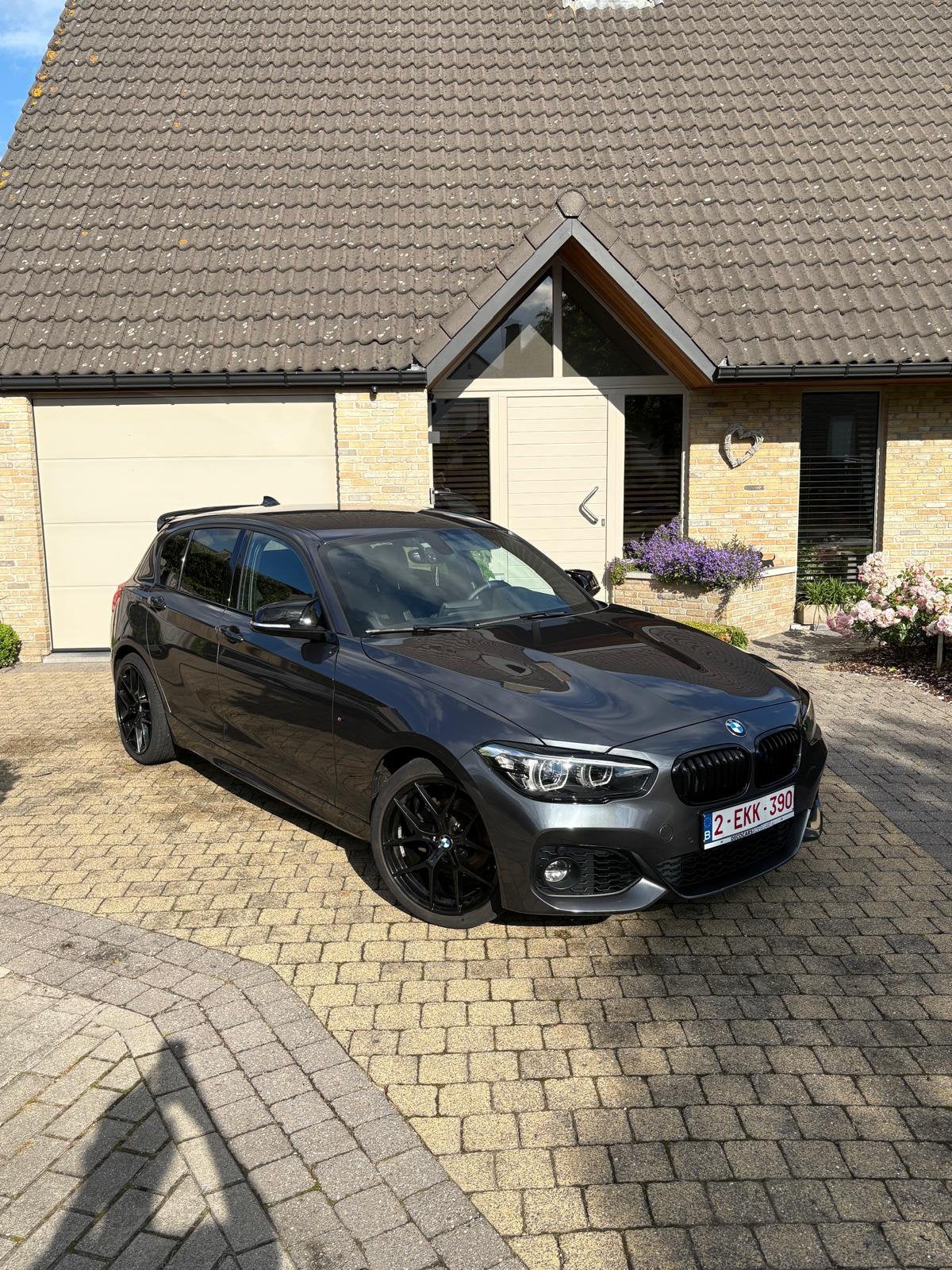 BMW 118i Shadow Edition – M Pack – Topstaat, Auto's, BMW, Leder, Handgeschakeld, 5 deurs, Particulier
