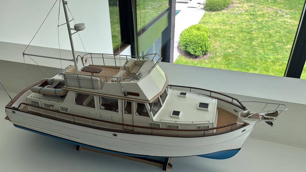 Amati 1/20 grand banks, Enlèvement, Comme neuf, Plus grand que 1:32, Autres marques