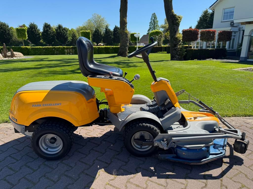STIGA Park Excellent frontmaaier met Combi Pro 110 maaidek, Tuin en Terras, Ophalen, Gebruikt, 90 tot 120 cm