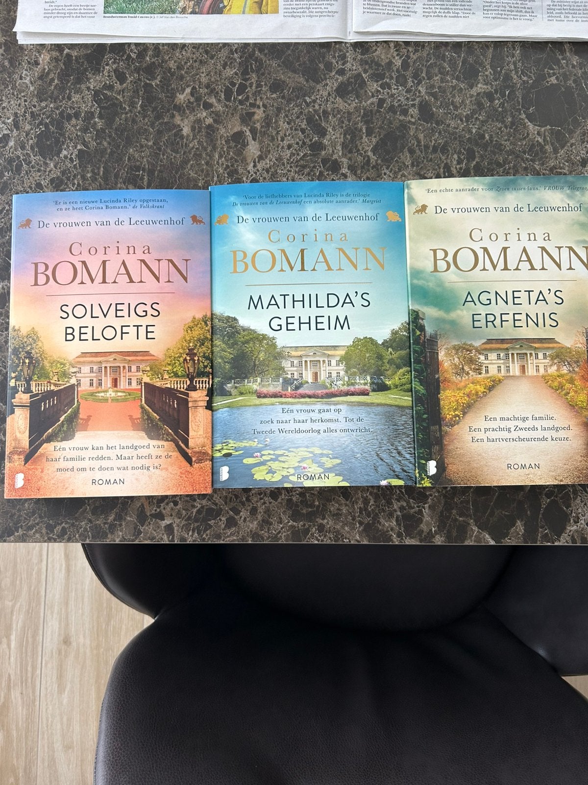 Boeken Trilogie, Ophalen, Zo goed als nieuw
