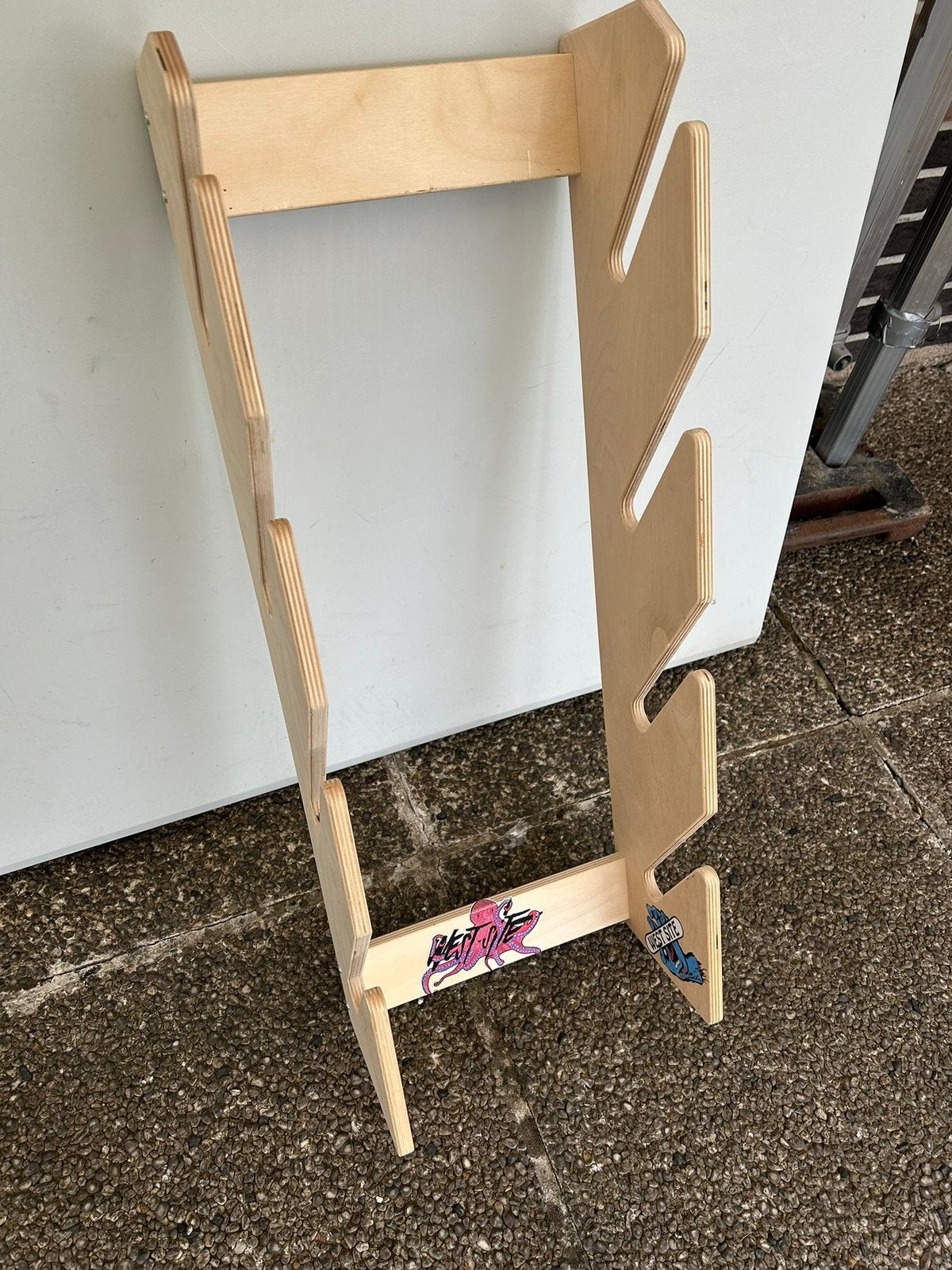 Rek om skateboard op te bergen, Ophalen, Zo goed als nieuw, Skateboard