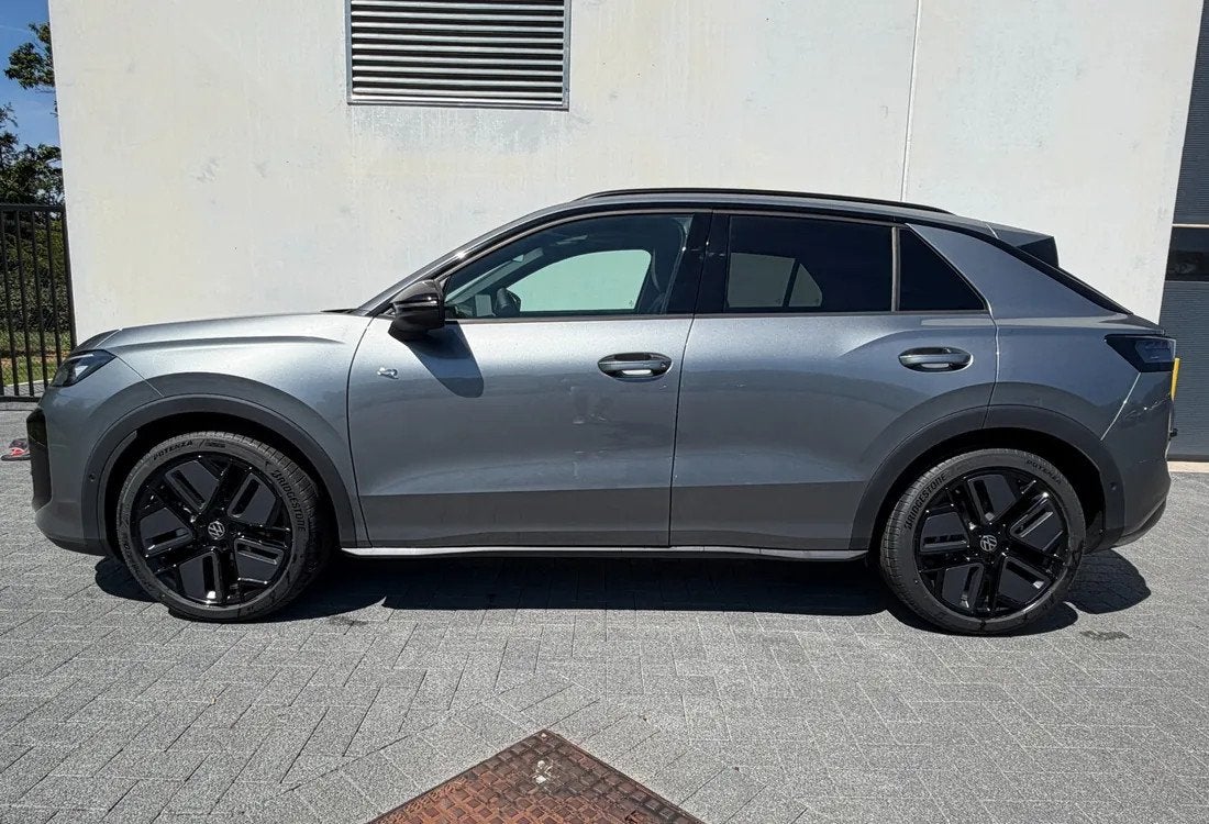 Volkswagen T-Roc R-LINE 1.5TSI 150PK GRIJS (bj 2026), Auto's, Automaat, USB, 1498 cc, 4 cilinders