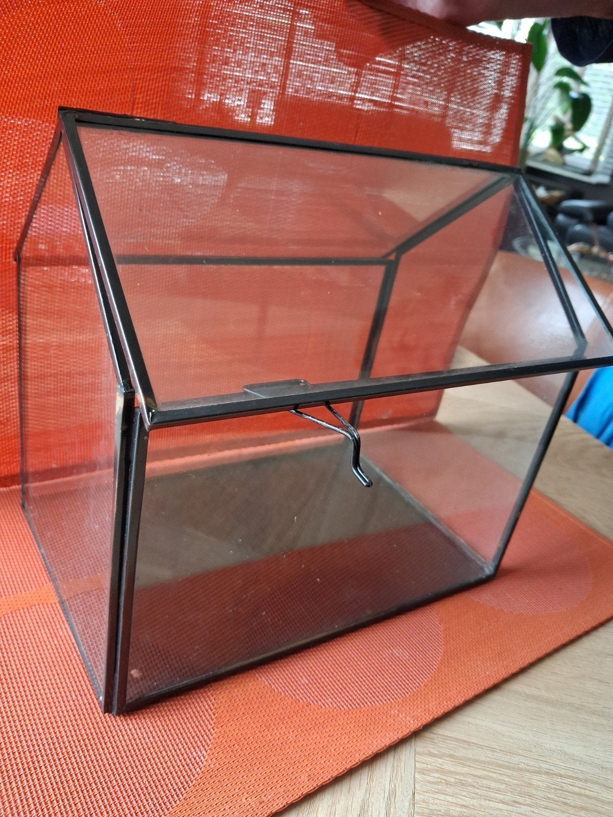 Glazen mini serre, Ophalen