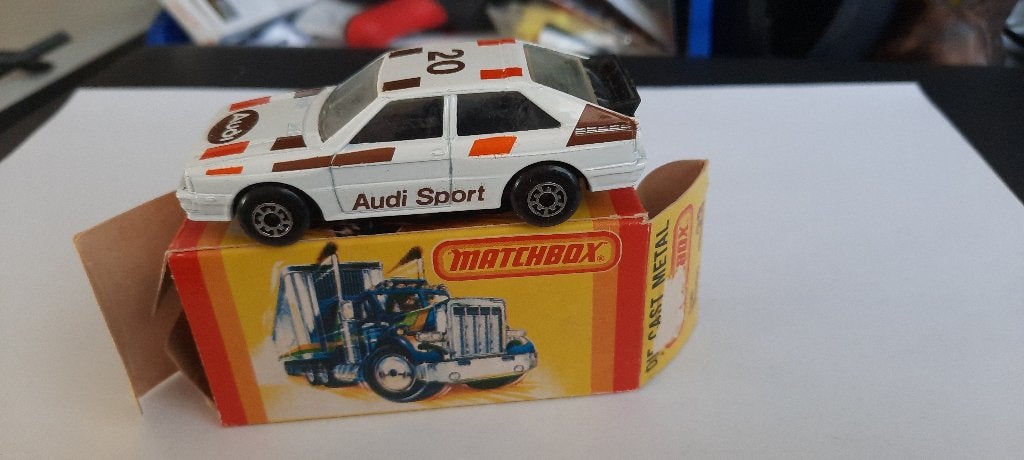 Boîte d'allumettes 23 Audi Quatro, Enlèvement ou Envoi, Comme neuf, Voiture
