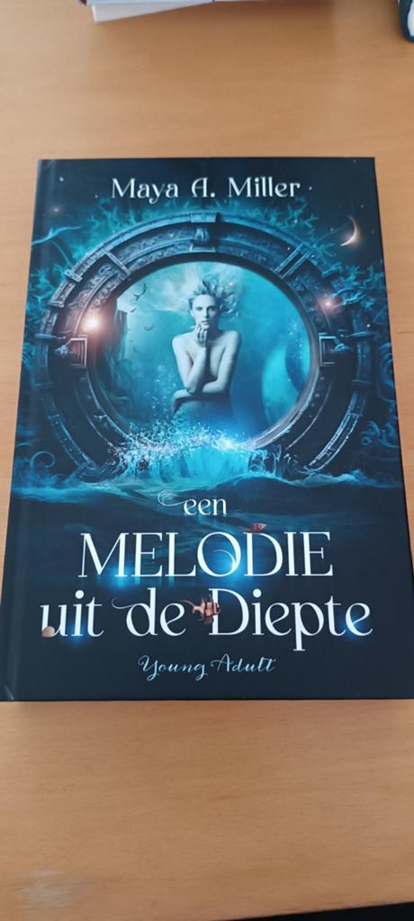 Een melodie uit de diepte, Ophalen of Verzenden, Zo goed als nieuw, Maya Al. Miller
