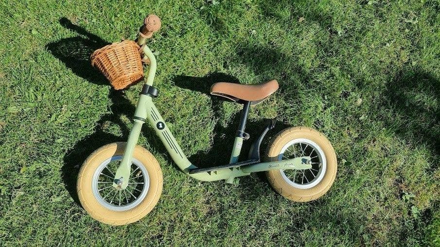 Draisienne rétro pour enfant avec panier en osier, Vélos & Vélomoteurs, Enlèvement, Comme neuf, Moins de 16 pouces, Bandits and Angels