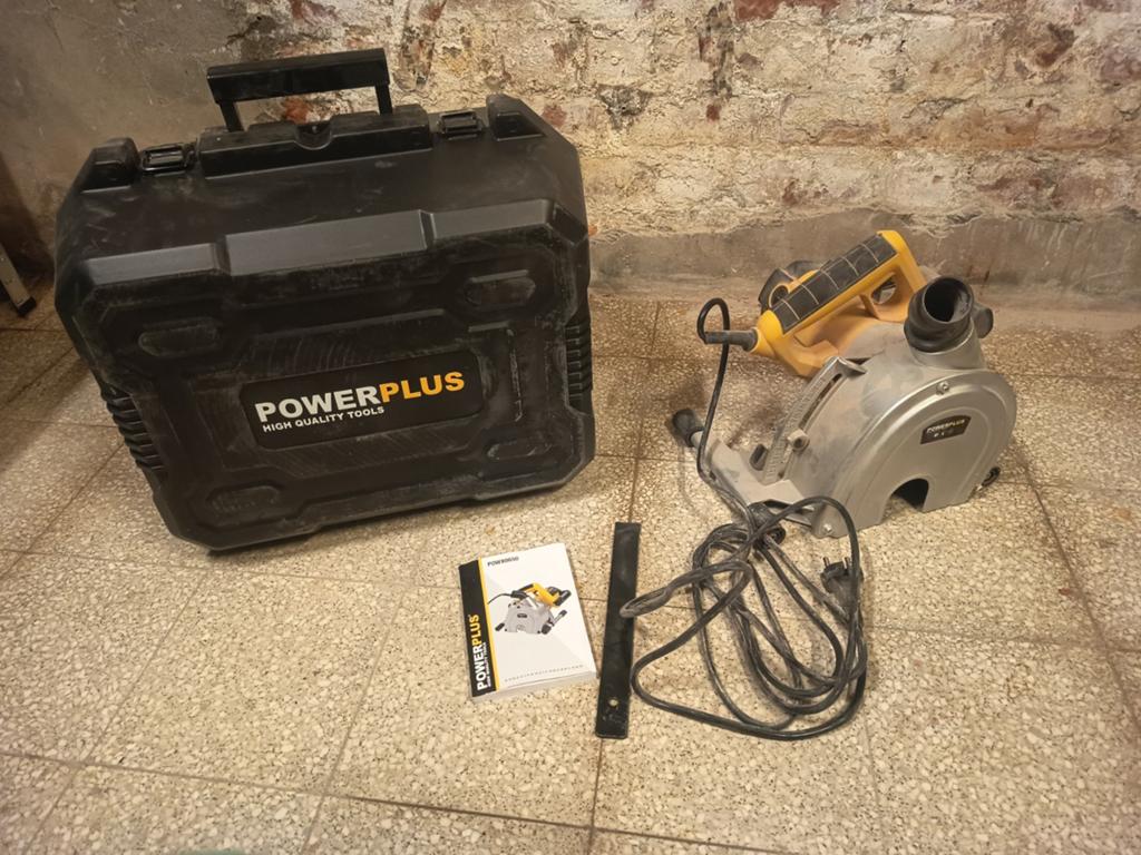 Powx0650 - sleuvenfrees, Ophalen