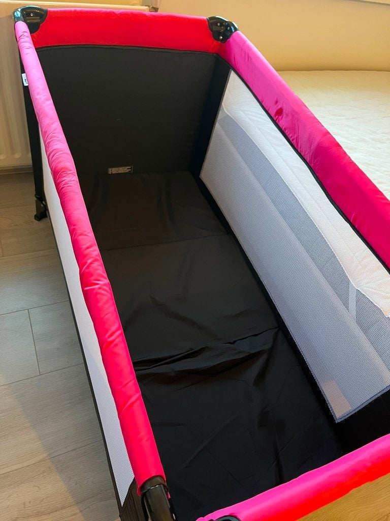 Ding campingbed met extra matras, Ophalen, Zo goed als nieuw, Minder dan 140 cm, Matras