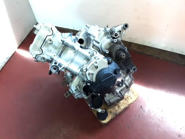 R1 2020 - 2022, 2015 - 2019 Yamaha Motorblok D1-54363