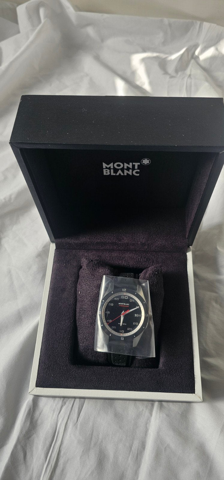 montre homme Mont blanc time Walker neuve, Bijoux, Sacs & Beauté, Montres | Hommes, Enlèvement