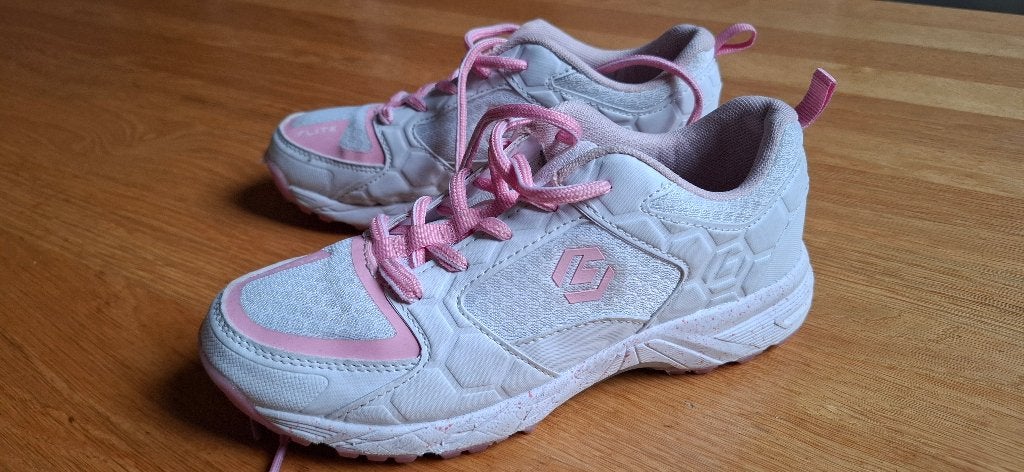 Hockeyschoenen meisjes Brabo, 36, Enlèvement ou Envoi, Comme neuf, Chaussures