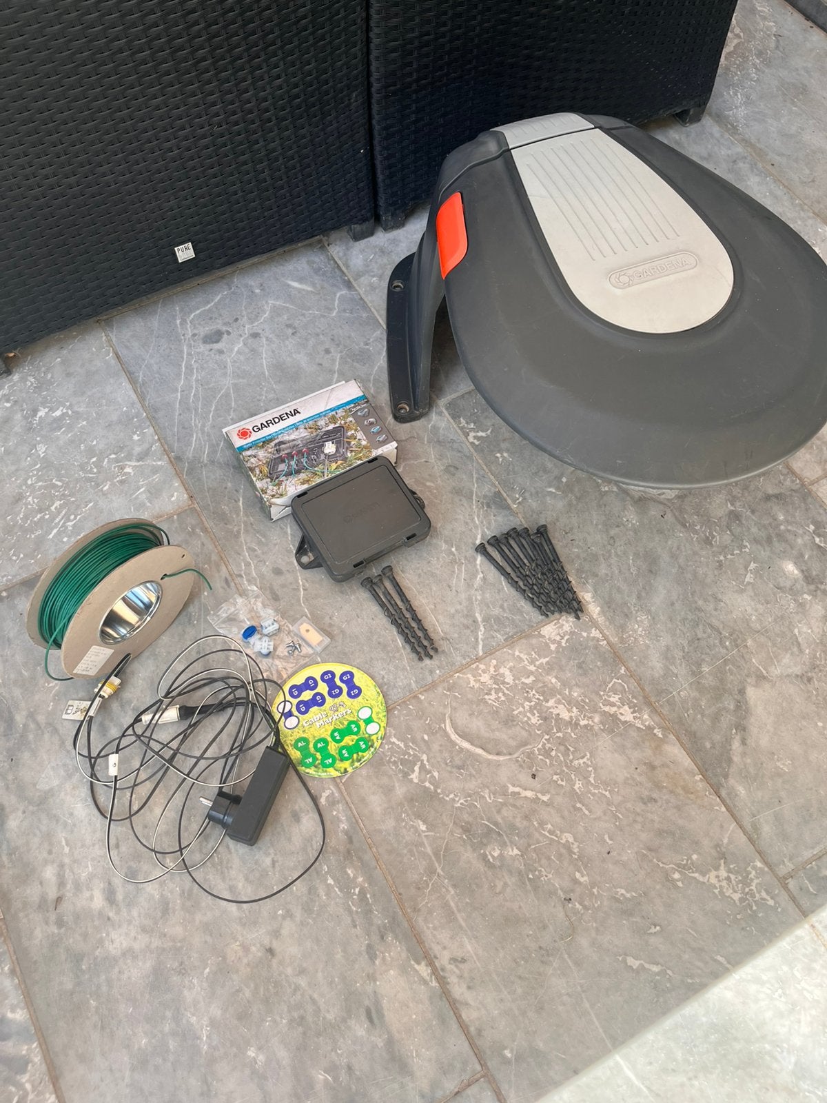 Gardena robotmaaier lot accessoires, Enlèvement, Utilisé
