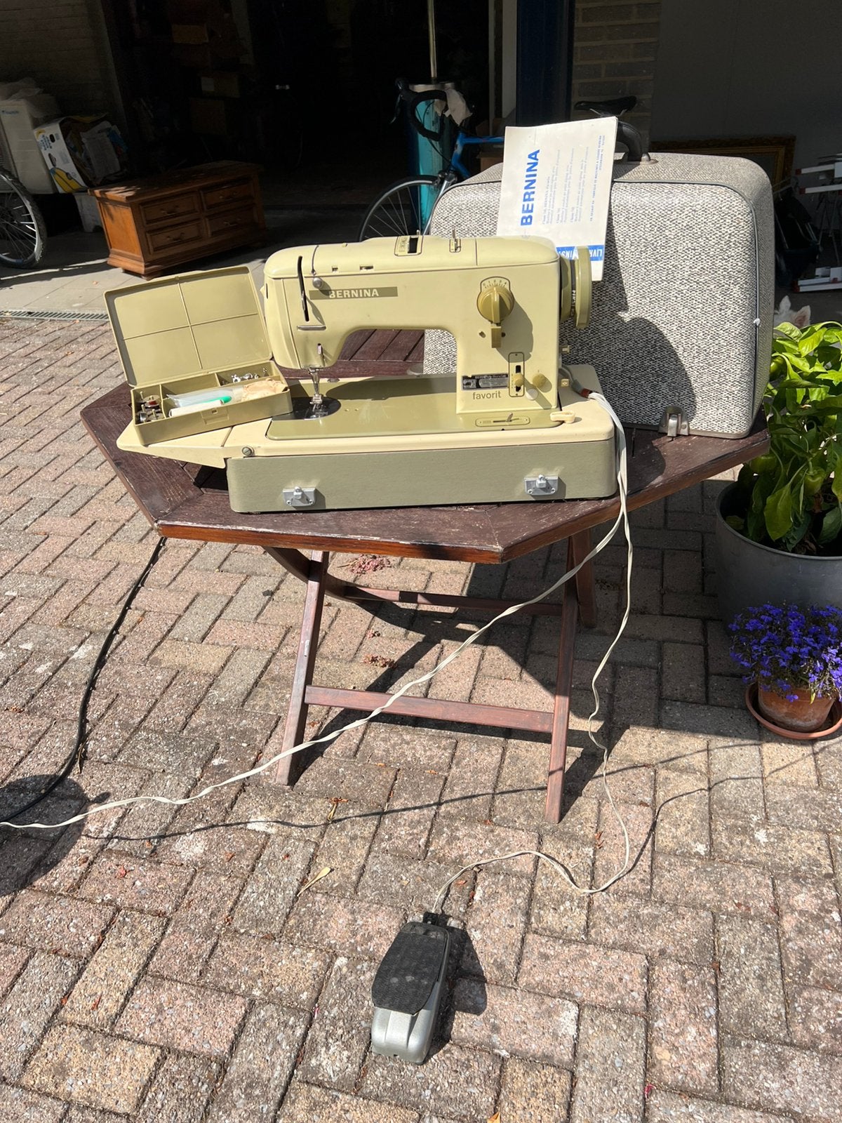 Naaimachine Berninan jaren 60', Ophalen