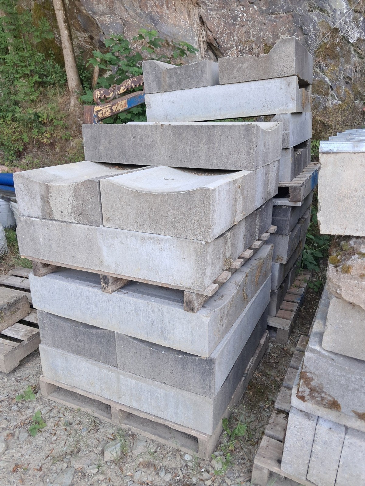Filets d eau et bordures en béton, Ophalen of Verzenden, Zo goed als nieuw, Beton