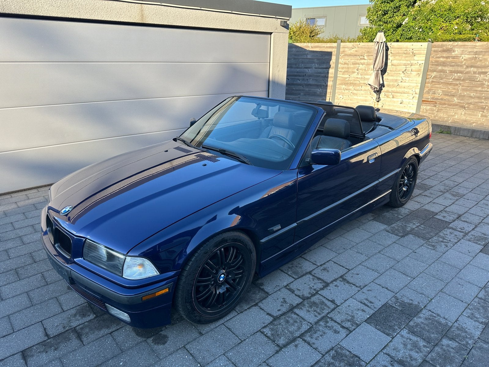 Bmw 325i E36 Cabriolet Automaat 1994 Hardtop, Auto's, BMW, Zwart, Cabriolet, Leder, Particulier