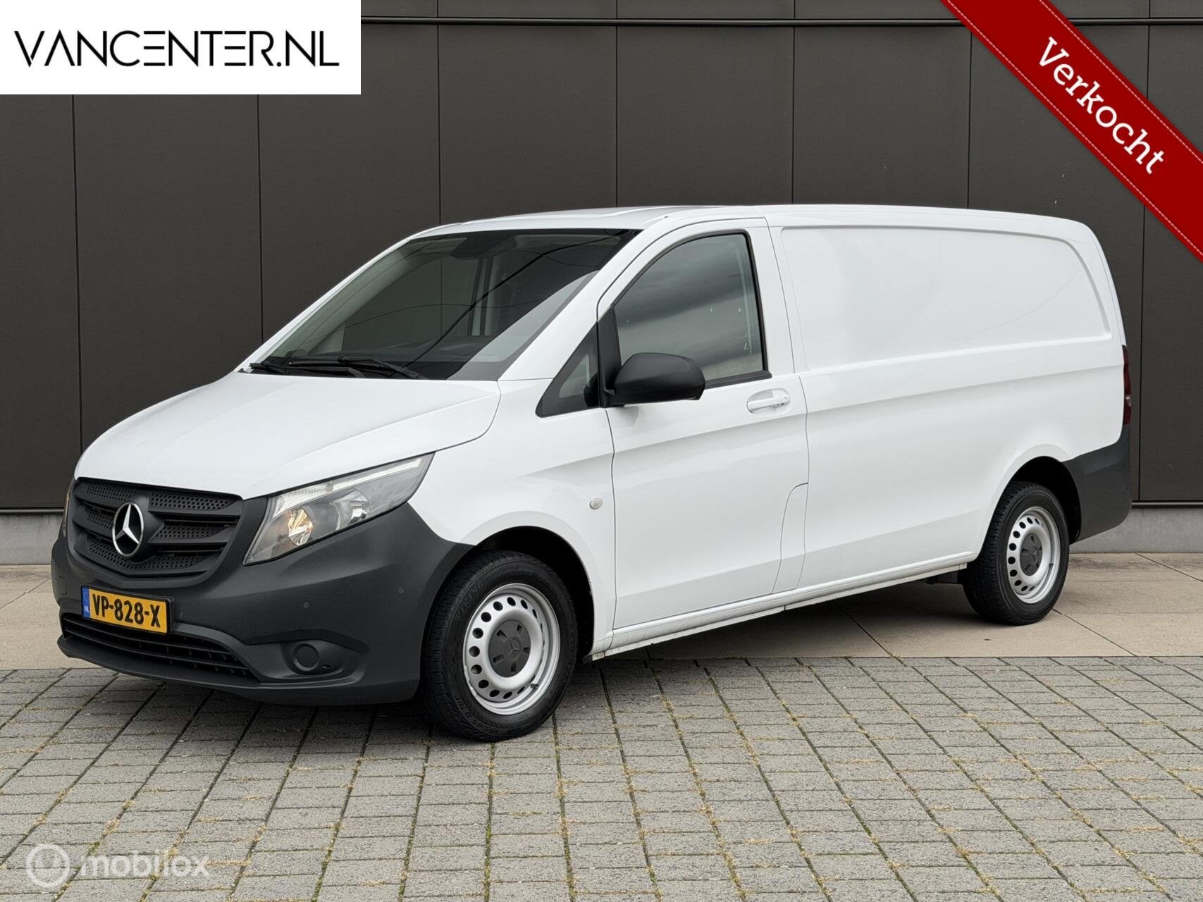 Mercedes Vito Bestel 111 CDI Lang Airco APK Trekhaak Bankje, Auto's, Stof, Gebruikt, Zwart, 4 cilinders